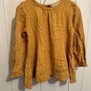 Artisan ny 4t mustard yellow lace hem long sleeve top
